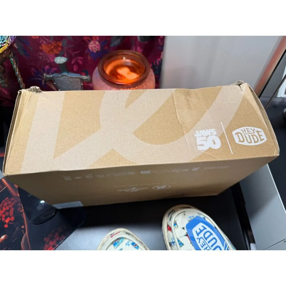 NEW IN BOX Wally Funky Jaws Hey Dudes Size 13 Mens